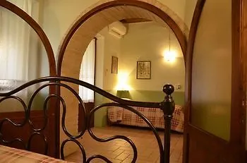 Le Due Torri Torre Quadrano ホテル 3*
